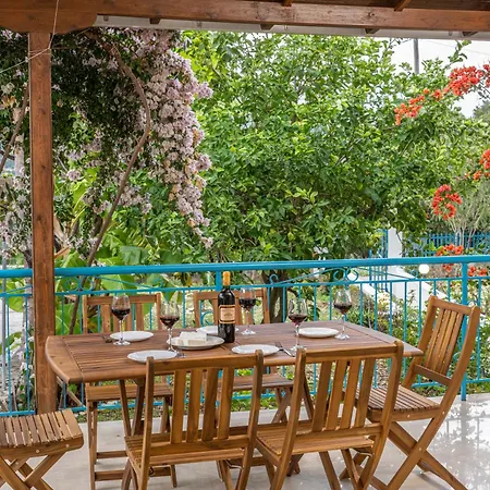 Lemon Tree Garden Near Mirtos 别墅