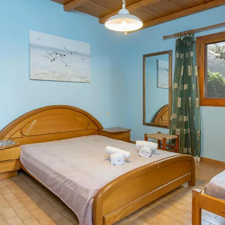 Вилла Lemon Tree Garden Near Mirtos Divarata