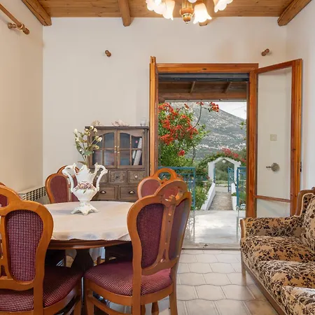 Lemon Tree Garden Near Mirtos * Divarata