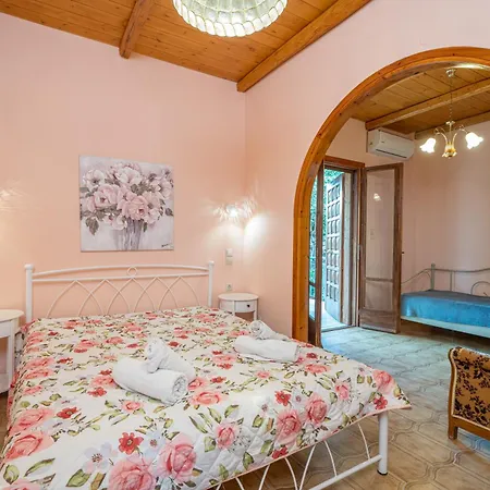 Lemon Tree Garden Near Mirtos 빌라 Divarata